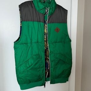 Men’s Volcom vest. New without tags! size L